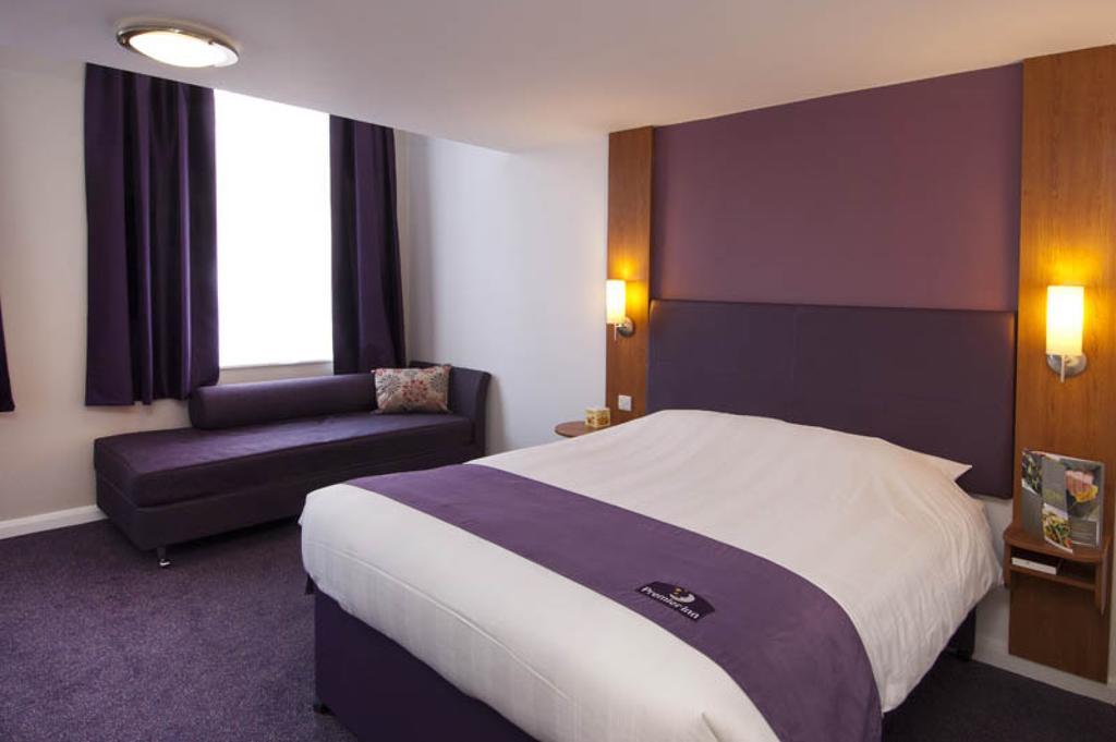 Premier Inn Epsom Central ห้อง รูปภาพ